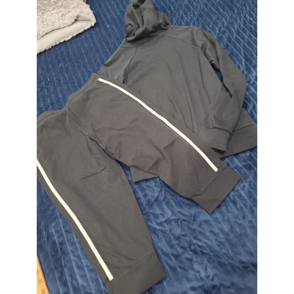 Kids XL Nike Dri Fit Jogger Capri And Zip Up Booded Jacket B25
